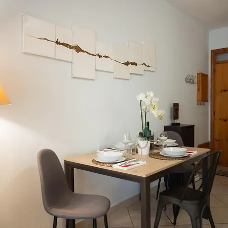 Apartament Modern & Bright - 100m From The