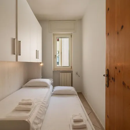 Apartament Modern & Bright - 100m From The Otranto