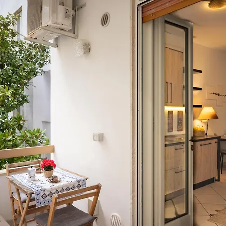 Apartament Modern & Bright - 100m From The *